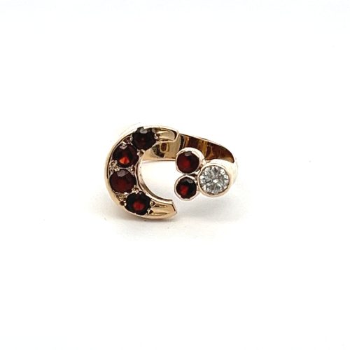 9ct Yellow Gold Moon Design Garnet and Diamond Ring - Image 3